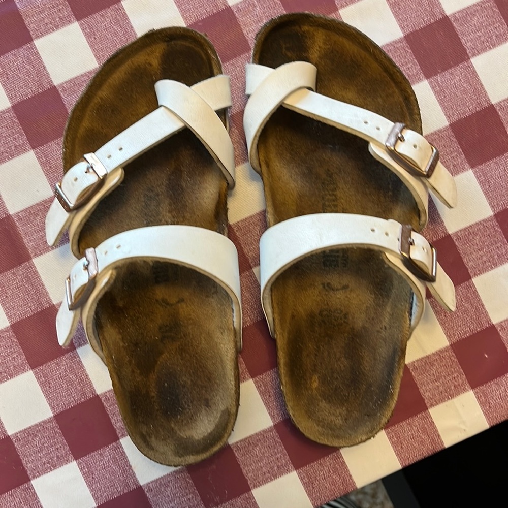 Girl bi Birkenstock size 30 white sandals